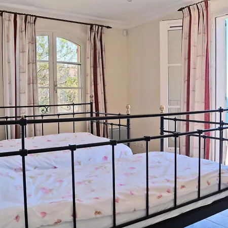 In Antheor With Private Swimming Pool Villa Saint-Raphael (Var)